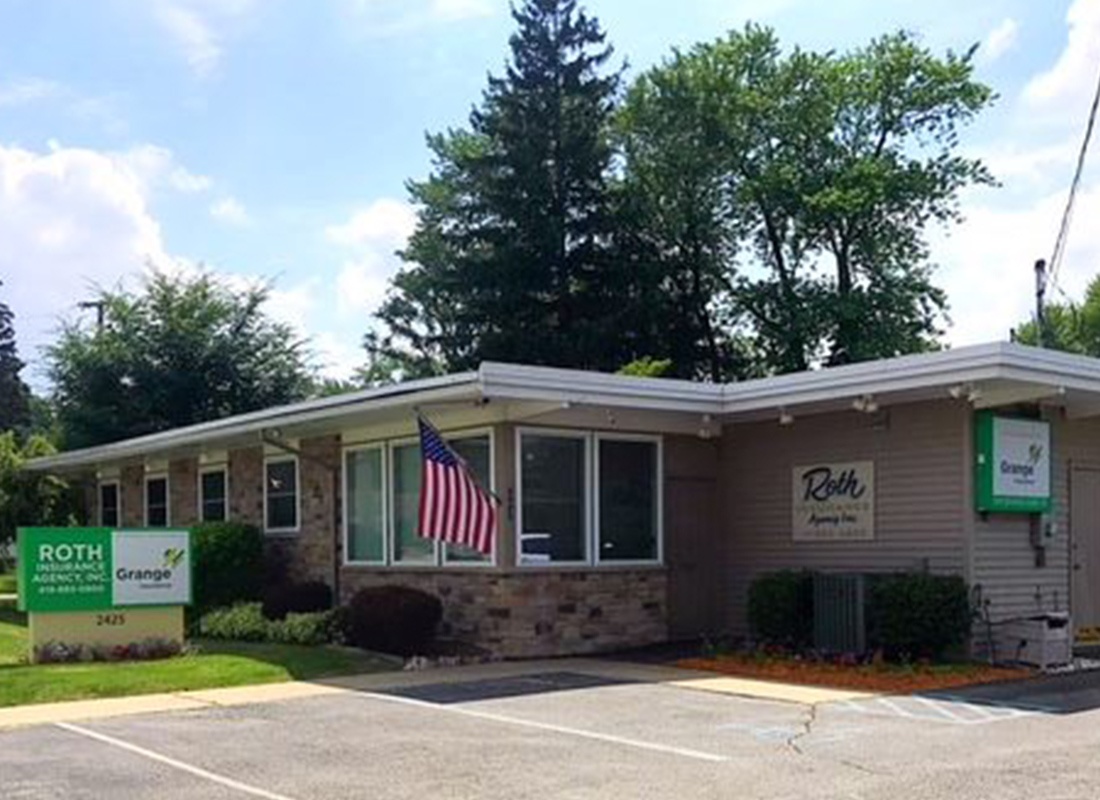 Maumee, OH - Roth Insurance Agency, Inc. Office on a Sunny Day